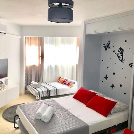 Studio In The Center Of Torremolinos Apartment Exterior photo