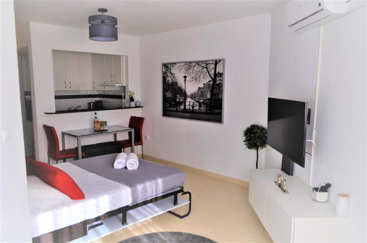 Studio In The Center Of Torremolinos Apartment Exterior photo